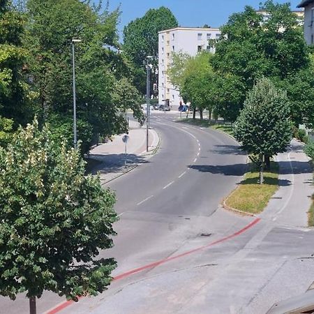 Cozy, Bright And Affordable Studio W/ Free Parking Liubliana Exterior foto